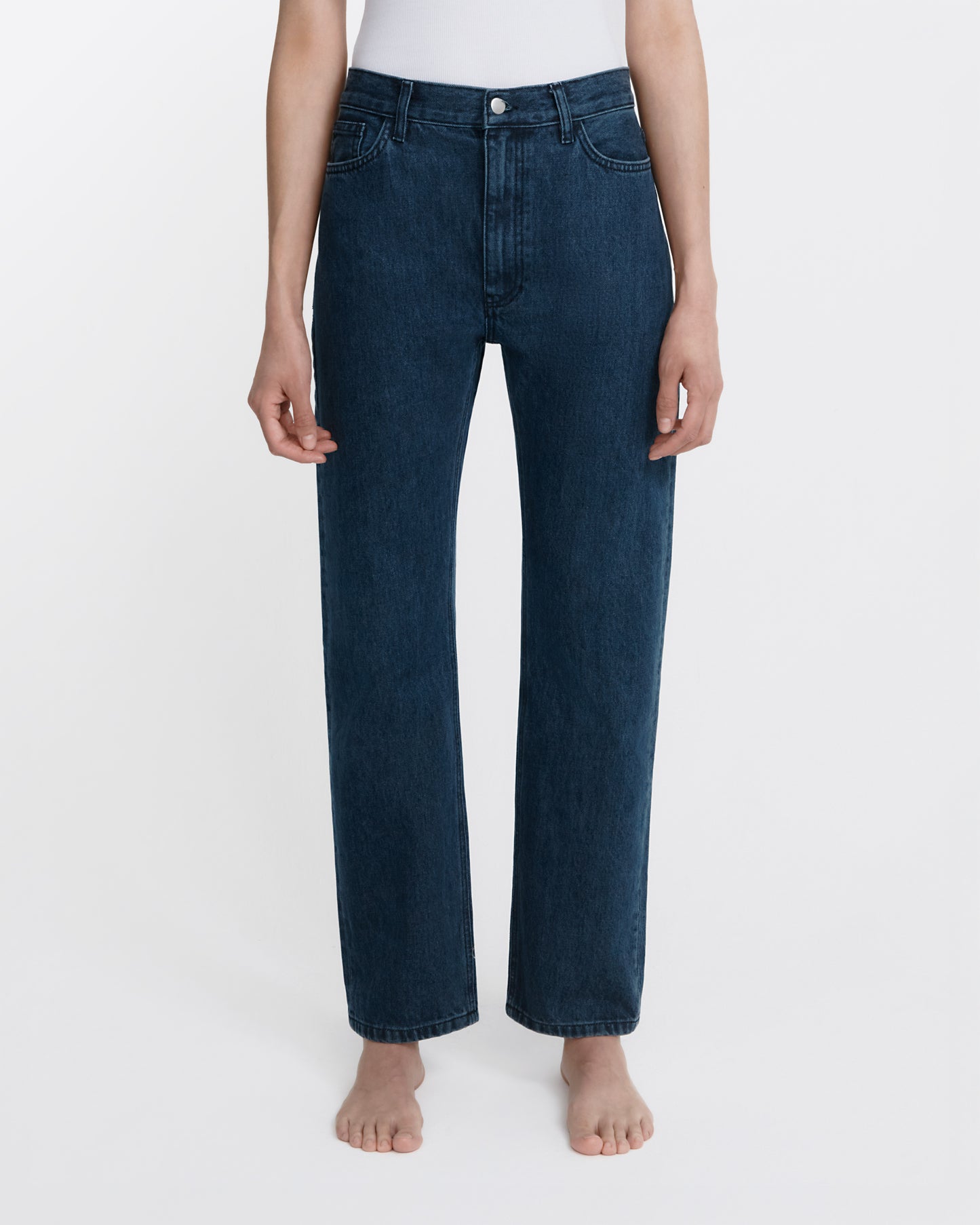 straight jean _ dark wash denim