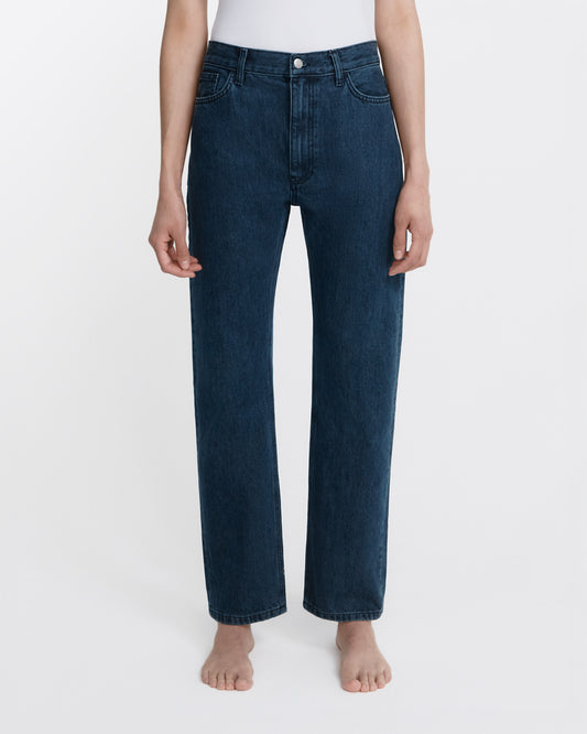 straight jean _ dark wash denim