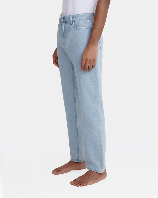 straight jean _ light wash denim